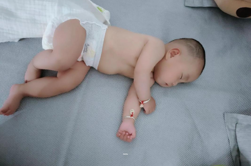 郴州宝宝老打喷嚏怎么办